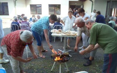 SZALONNASÜTÉS A GONDOZÁSI KÖZPONTBAN
