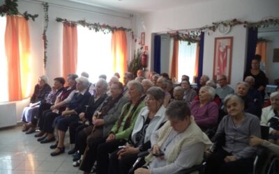 IDŐSEK HÓNAPJÁT NYITOTTÁK MEG A GONDOZÁSI KÖZPONTBAN
