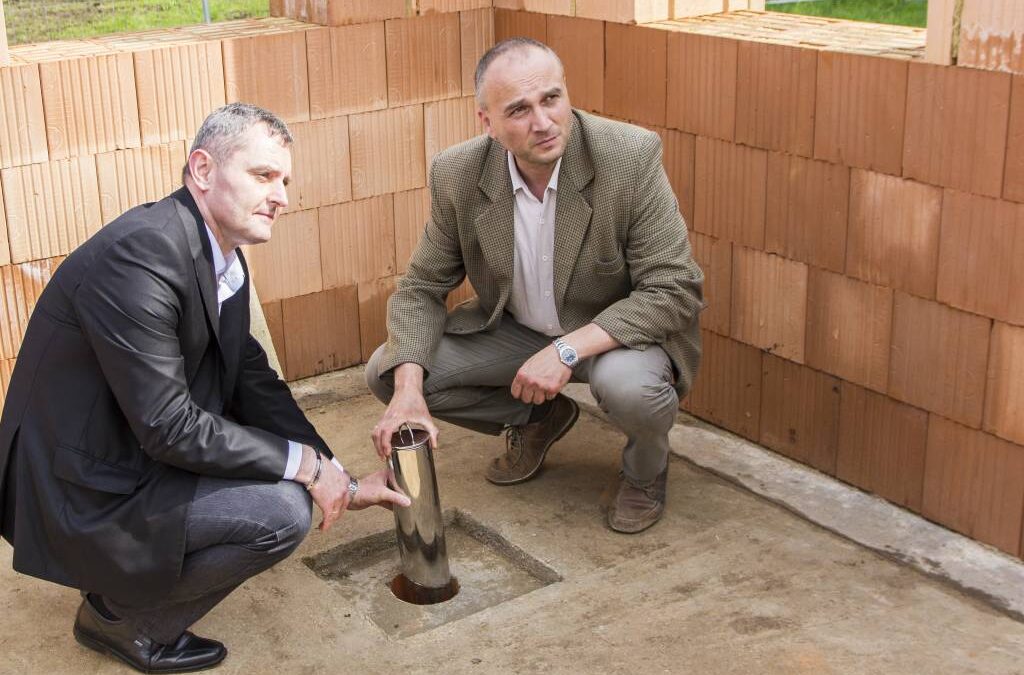 IRODÁT ÉPÍT ENCSEN AZ ÉSZAKERDŐ