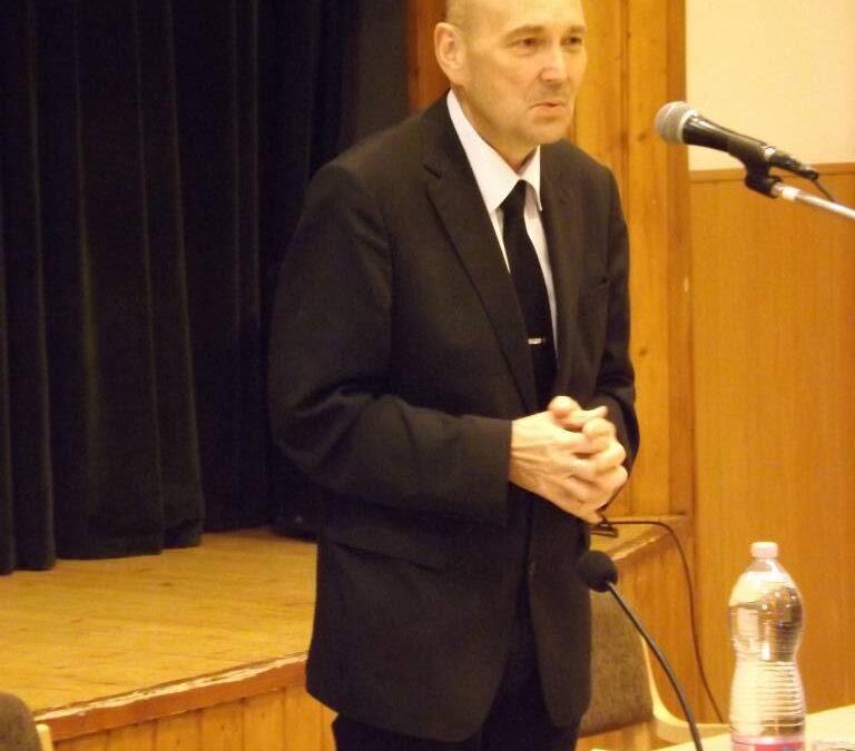 ÚTRAVALÓ A LÉLEKNEK A CSALÁDOKRÓL