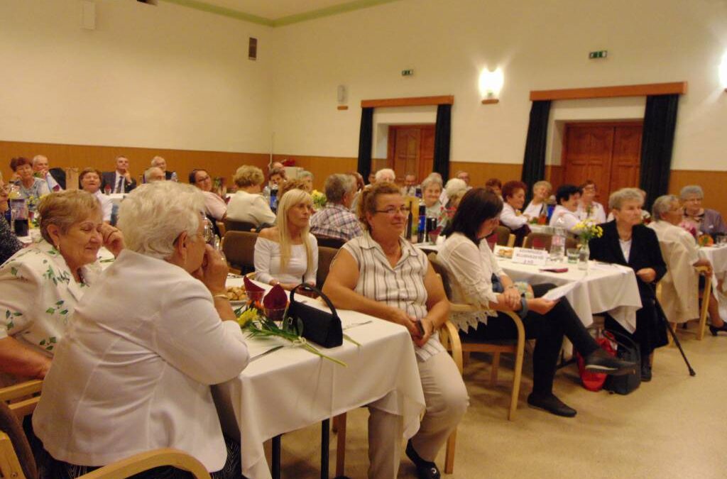 30 éves az Évgyűrűk Nyugdíjas Klub