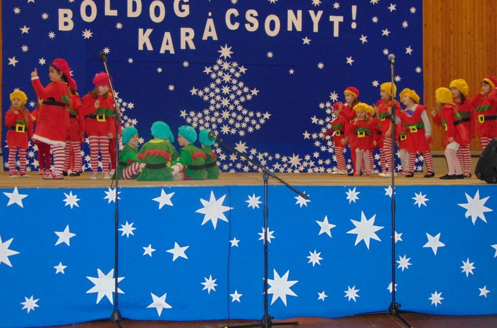 KÉSZÜLŐDÉS A KARÁCSONYRA