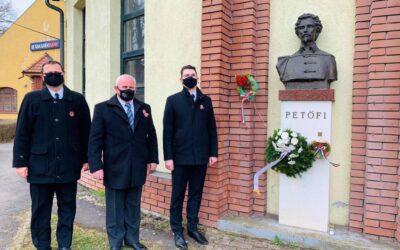KOSZORÚZÁS NEMZETI ÜNNEPEN