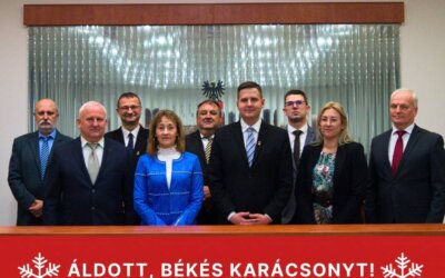 BOLDOG KARÁCSONYT!